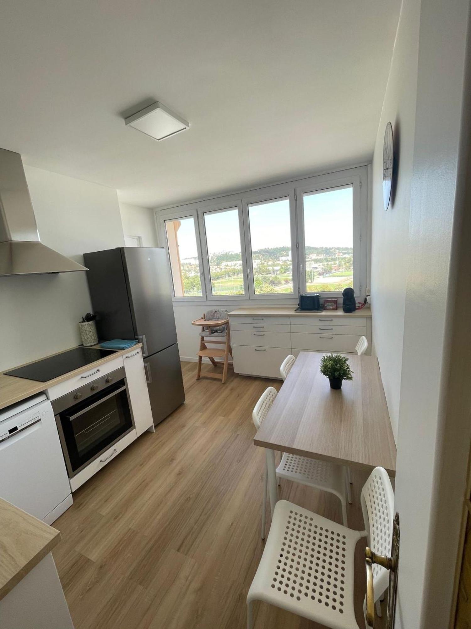Bergson Top - Appart 80M2, 2 Grandes Chambres, Entierement Renovee Et Equipee, Lumineux, Wifi, Balcon, Calme, Vue Imprenable Vila Velha Exterior foto